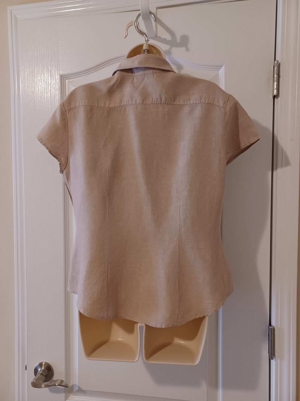 New York & Company Light Beige Short Sleeve Button-Down Shirt - Picture 6 of 11